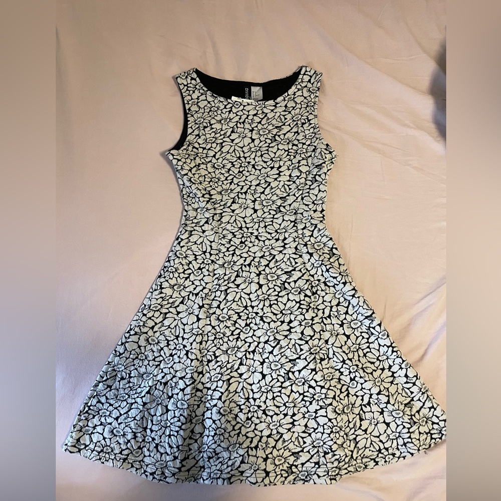 NWT dress size 2